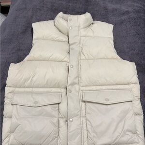 GAP Men's Off-White Quilted Vest